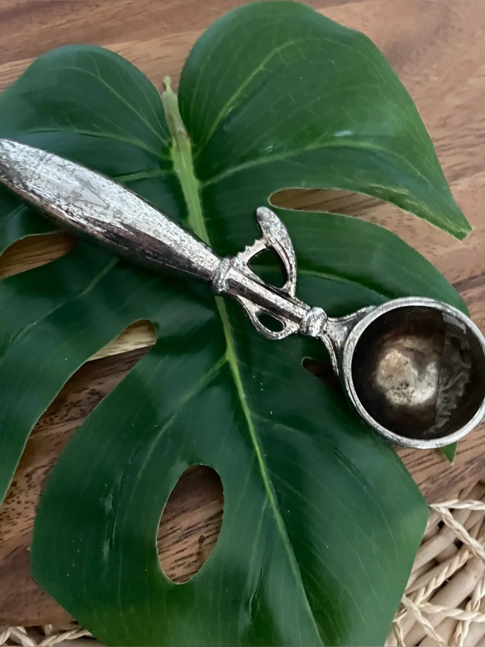 PartyLite vintage silver plated ice cream scoop candle snuffer with tarnish
